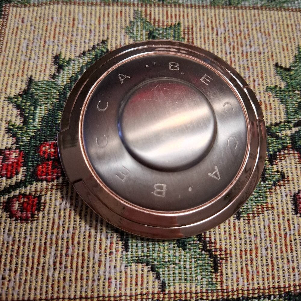 BECCA Vanilla Quartz shimmering skin perfector